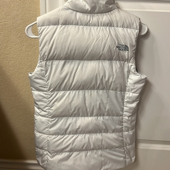 The north face vest jacket - Picture 3 of 3